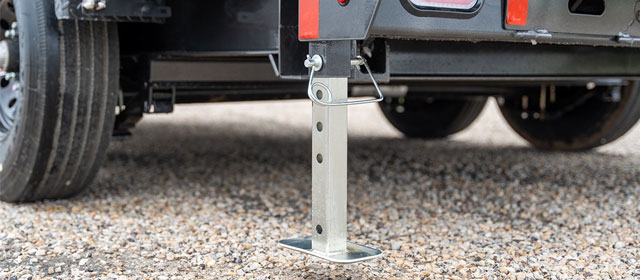 Rear Stabilizer Jacks